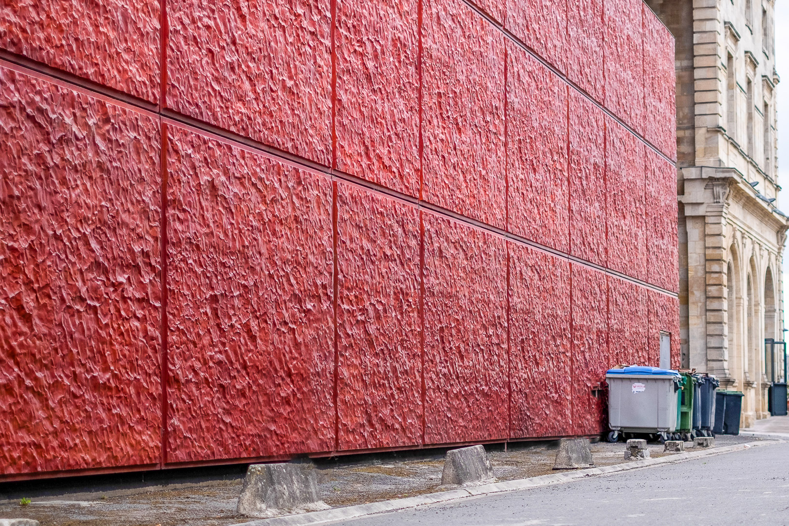 Mur rouge du Megarama